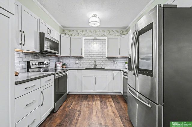 709 Sherman Drive, Bellevue, NE 68005