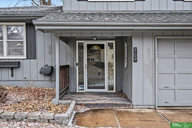 709 Sherman Drive, Bellevue, NE 68005