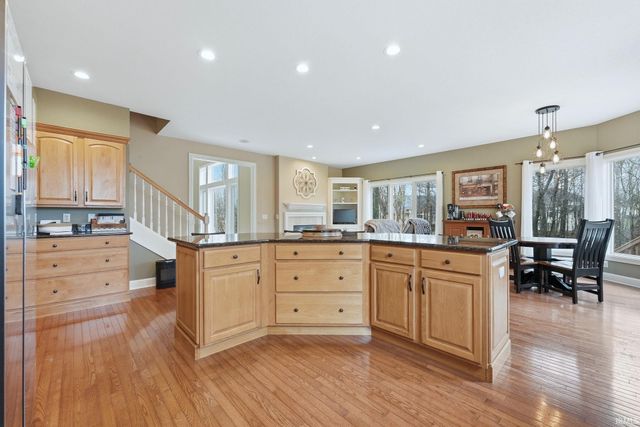 12330 McKays Pt, Fort Wayne, IN 46814