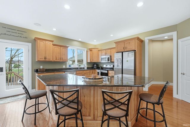 12330 McKays Pt, Fort Wayne, IN 46814