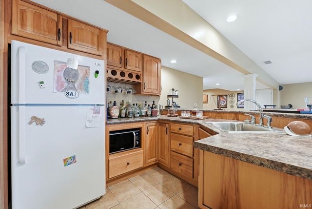 12330 McKays Pt, Fort Wayne, IN 46814