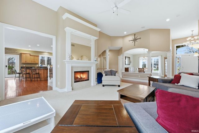 12330 McKays Pt, Fort Wayne, IN 46814