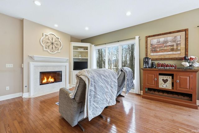 12330 McKays Pt, Fort Wayne, IN 46814