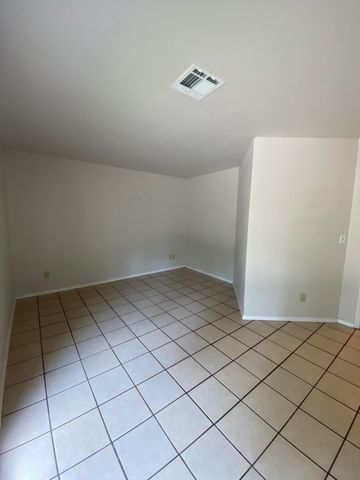 4 Grand Lake Drive 2-3, 5-8., Monkey Island, OK 74331