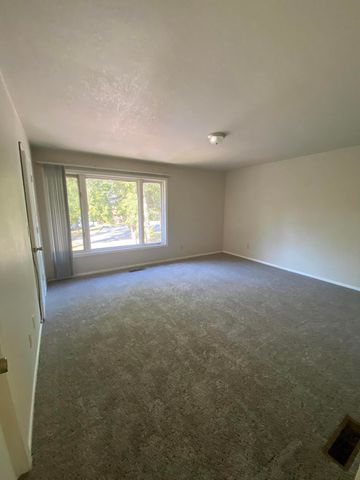 4 Grand Lake Drive 2-3, 5-8., Monkey Island, OK 74331