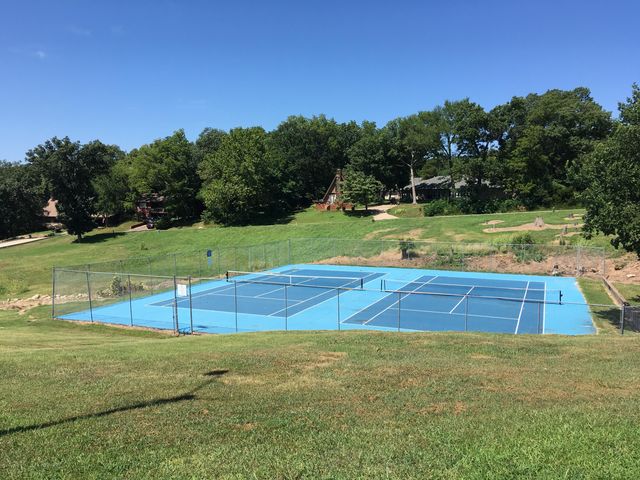 4 Grand Lake Drive 2-3, 5-8., Monkey Island, OK 74331