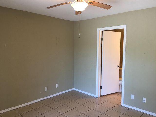 4 Grand Lake Drive 2-3, 5-8., Monkey Island, OK 74331