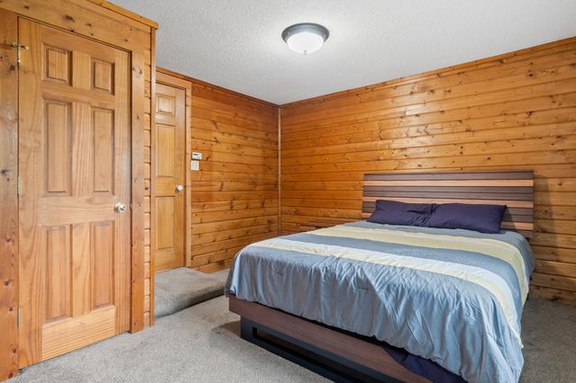 910 E Evergreen Street, Isle, MN 56342