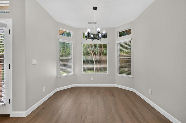 1039 E Hogan Avenue, Fresno, CA 93730