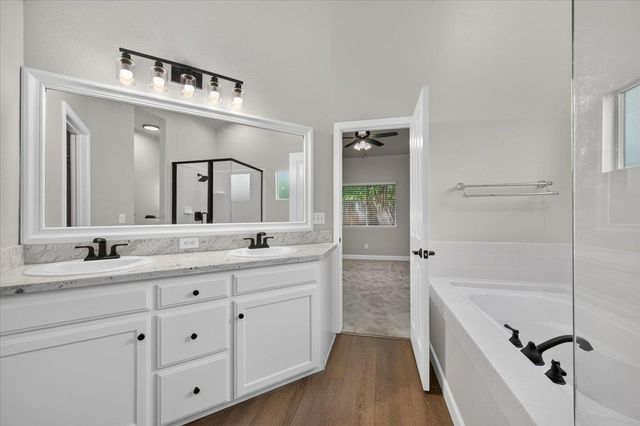 1039 E Hogan Avenue, Fresno, CA 93730