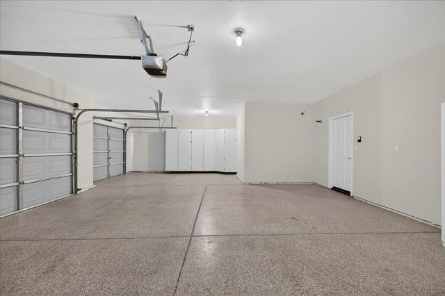 1039 E Hogan Avenue, Fresno, CA 93730