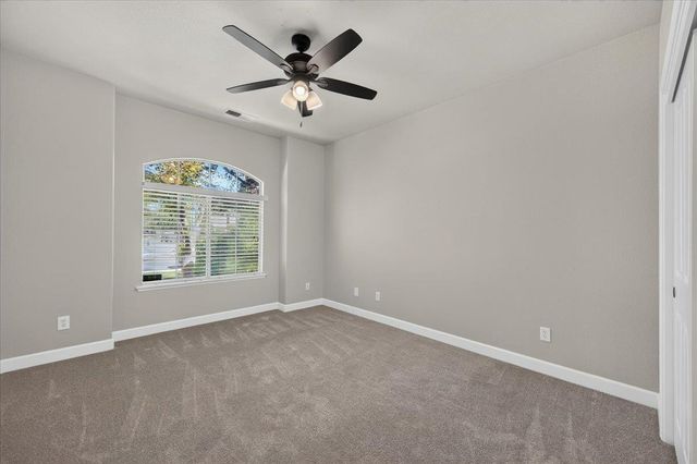 1039 E Hogan Avenue, Fresno, CA 93730
