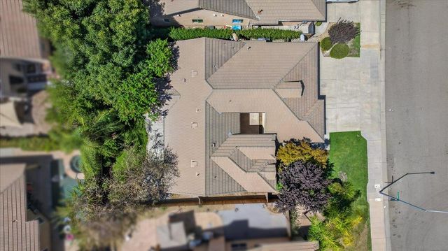 1039 E Hogan Avenue, Fresno, CA 93730