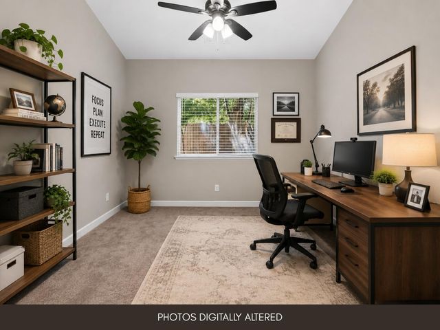 1039 E Hogan Avenue, Fresno, CA 93730