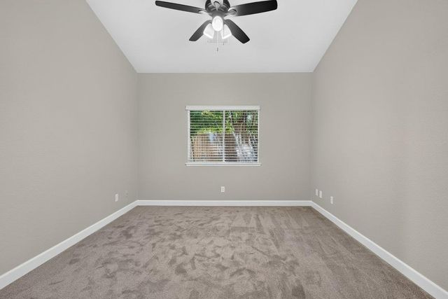 1039 E Hogan Avenue, Fresno, CA 93730