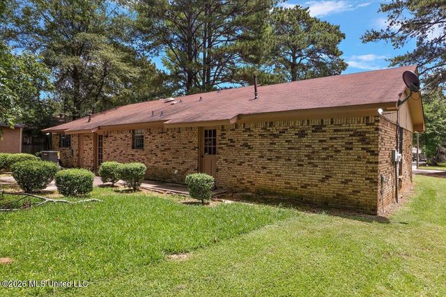 5209 Sycamore Drive, Jackson, MS 39212