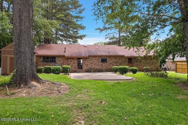 5209 Sycamore Drive, Jackson, MS 39212