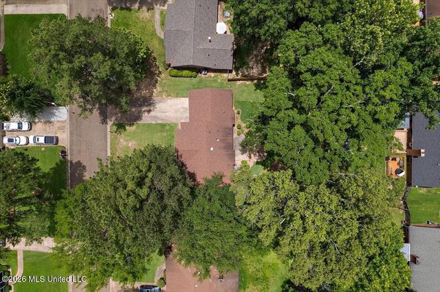 5209 Sycamore Drive, Jackson, MS 39212