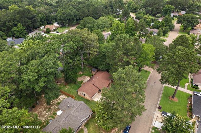 5209 Sycamore Drive, Jackson, MS 39212