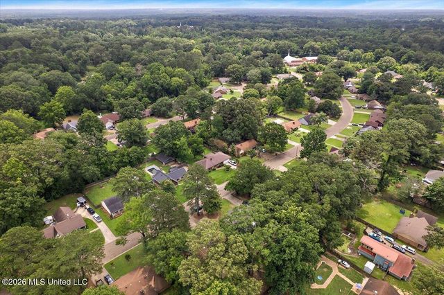 5209 Sycamore Drive, Jackson, MS 39212