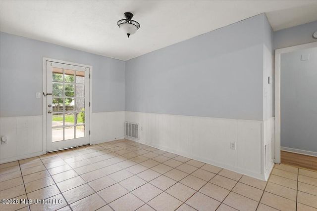 5209 Sycamore Drive, Jackson, MS 39212