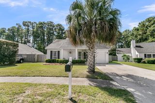 1974 Armory Drive, Mount Pleasant, SC 29466
