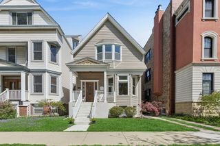 2106 W Addison Street, Chicago, IL 60618