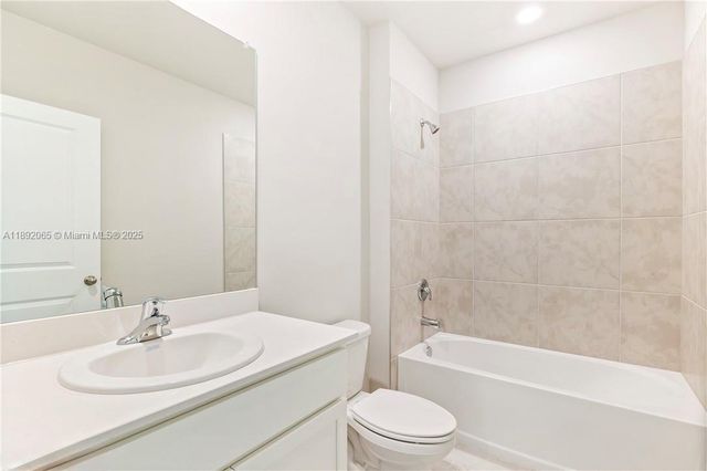 1032 CHAMPION AVE, Lehigh Acres, FL 33971