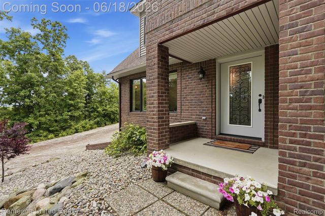3175 Kensington Road, Brighton Township, MI 48380