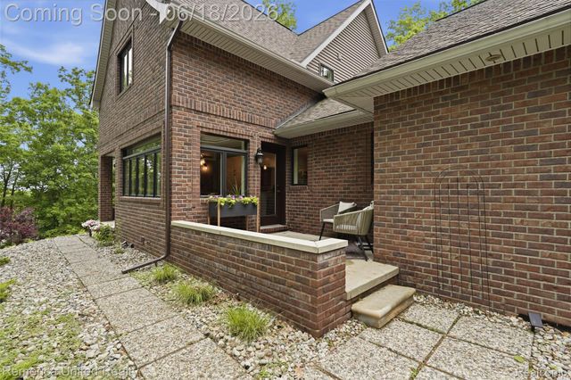 3175 Kensington Road, Brighton Township, MI 48380