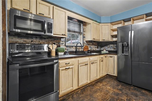 246 Hickory St, Kennedy Twp, PA 15136