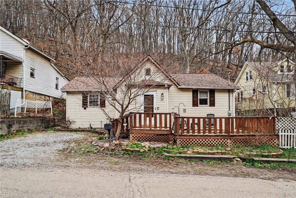 246 Hickory St, Kennedy Twp, PA 15136