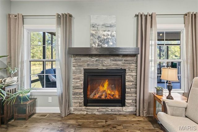 214 Edwards Street, Glen Carbon, IL 62034