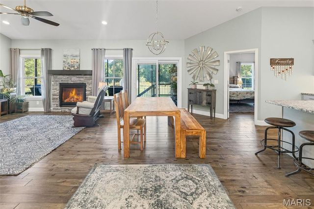 214 Edwards Street, Glen Carbon, IL 62034