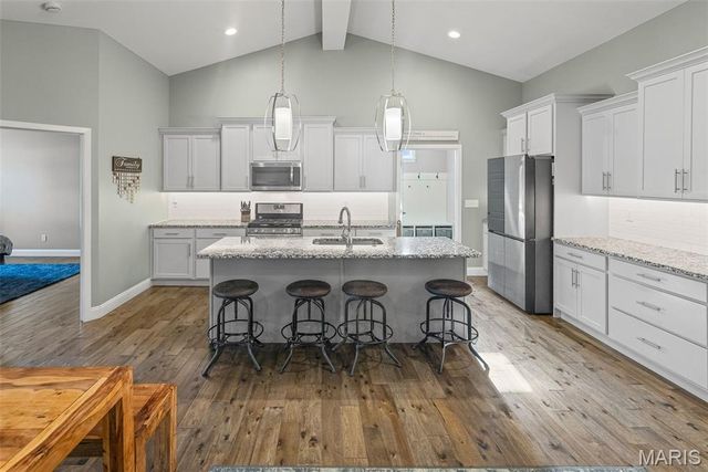 214 Edwards Street, Glen Carbon, IL 62034