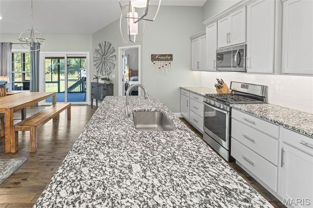 214 Edwards Street, Glen Carbon, IL 62034