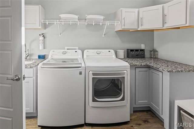 214 Edwards Street, Glen Carbon, IL 62034