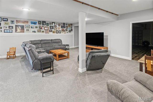 214 Edwards Street, Glen Carbon, IL 62034