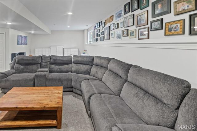 214 Edwards Street, Glen Carbon, IL 62034