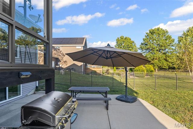 214 Edwards Street, Glen Carbon, IL 62034