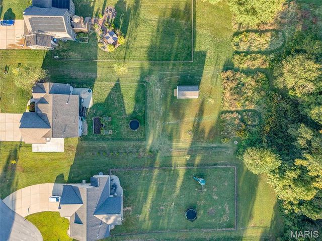 214 Edwards Street, Glen Carbon, IL 62034