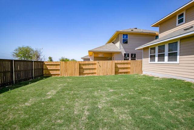 262 Delta CRST, Maxwell, TX 78656
