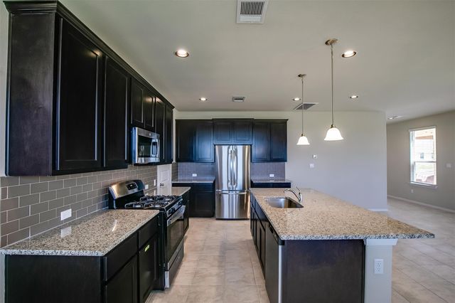 262 Delta CRST, Maxwell, TX 78656