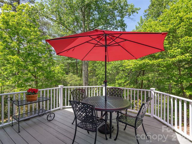 81 Old Gap Creek Road, Fairview, NC 28730