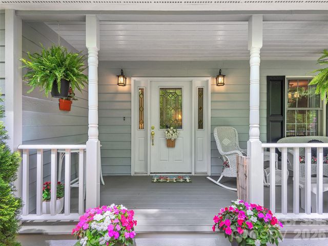81 Old Gap Creek Road, Fairview, NC 28730