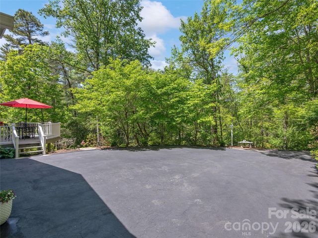 81 Old Gap Creek Road, Fairview, NC 28730