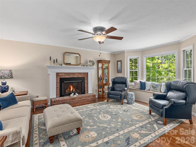 81 Old Gap Creek Road, Fairview, NC 28730