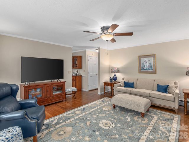 81 Old Gap Creek Road, Fairview, NC 28730