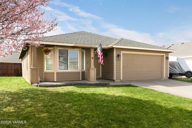 506 Cascade Ave, Moxee, WA 98936