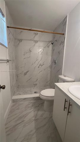 10480 NW 8th Street 201, Pembroke Pines, FL 33026